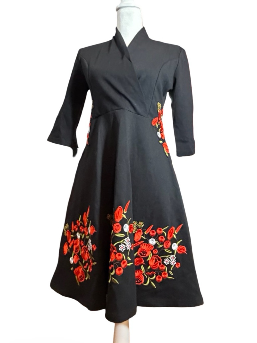 LAI MENG FIVE CATS Black Embroidered Floral‎ Maxi Dress, S NWT